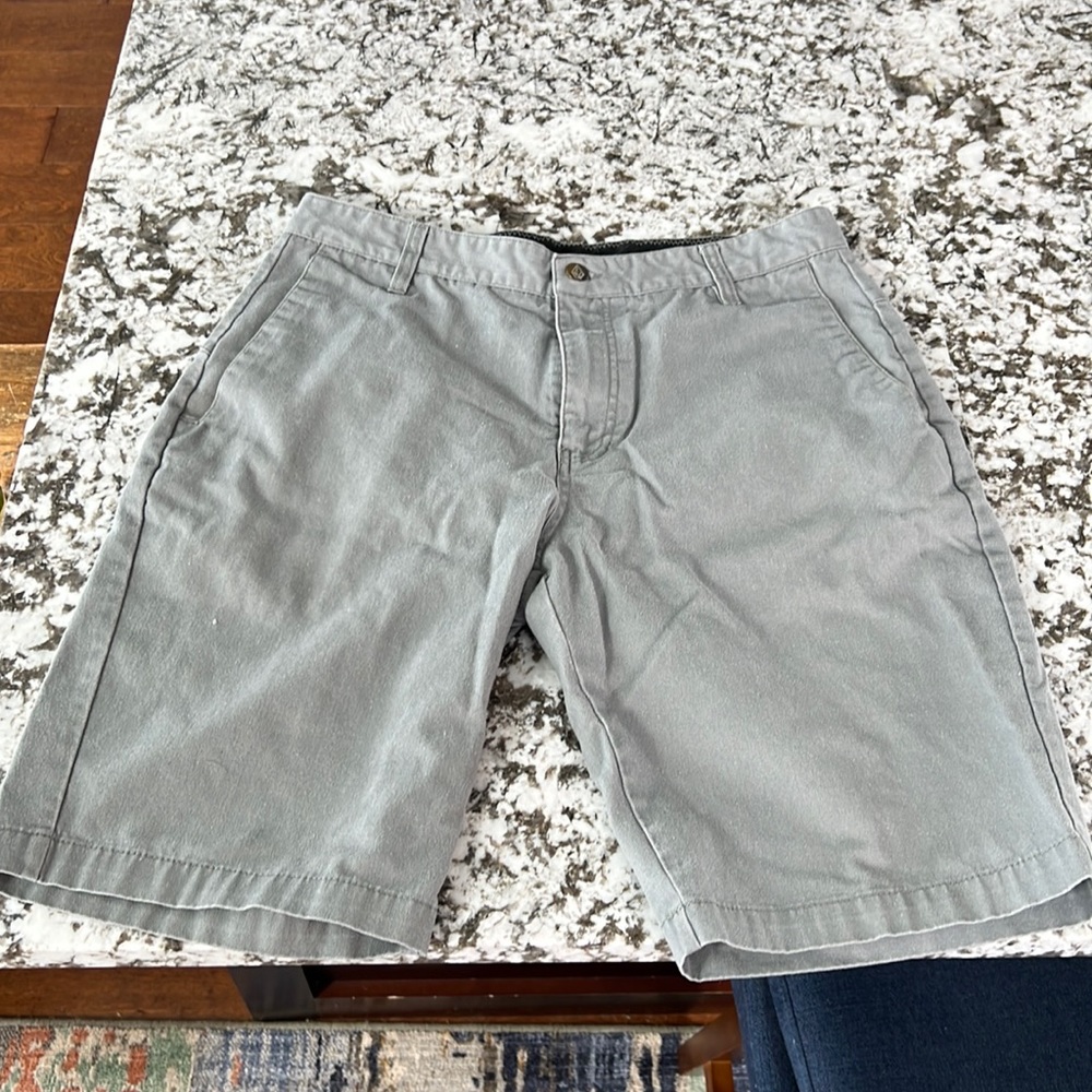 Volcolm Shorts 32